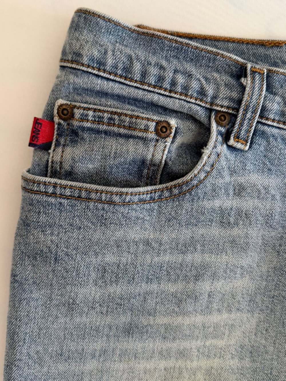BCBG MAXAZRIA Low Rise Light Stone Washed Denim Jeans - Picture 5 of 8